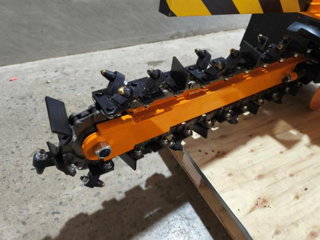 Купити Траншеекопатель MAST Bautechnik MGF-1500E