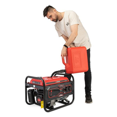 Купити Генератор бензиновий 2.8/3 кВт, 220 В, 15 л, ручний старт, мідна обмотка, STORM
