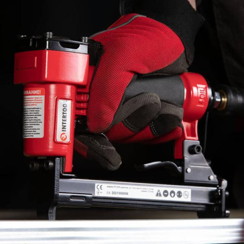 Купити Степлер пневматичний для скоби 12.80 * 16 мм