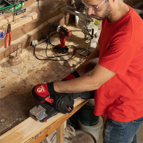 Купить Шліфмашина стрічкова 1010 Вт, 120-380 м/хв. 76*533 мм