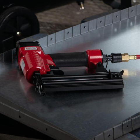 Купить Степлер пневматичний для цвяхів від 15 до 50 мм