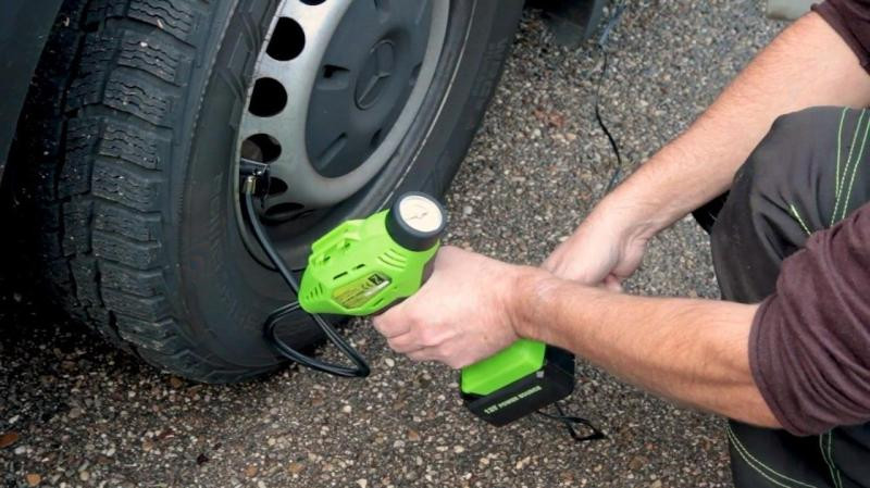 Купити Аккумуляторный насос-компрессор Zipper ZI-LPE20-AKKU