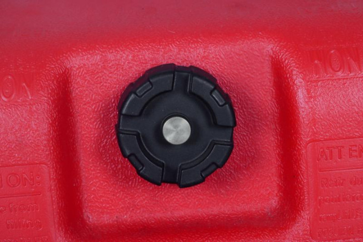 Купить Мобільна каністра 50 л з ручним насосом БЕНЗА GC-53