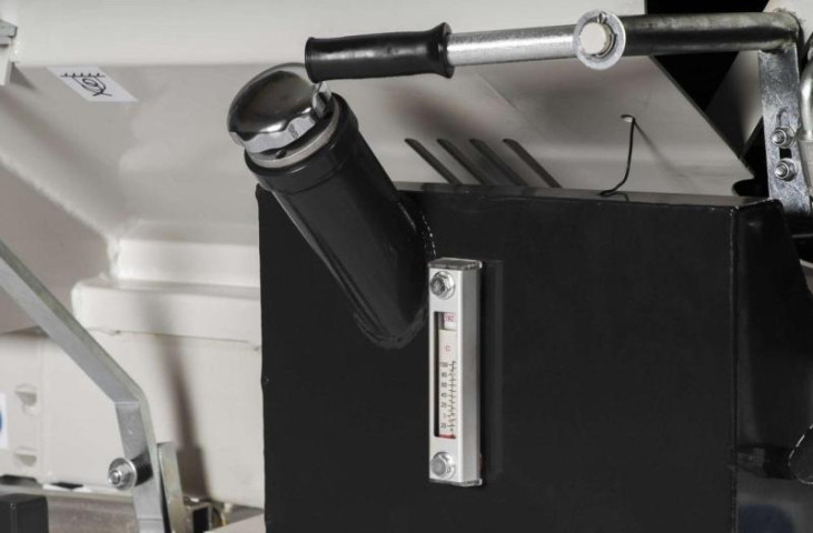 Купити Напівавтоматична машина для різання і розколу дров Lumag SSA500EH-PRO