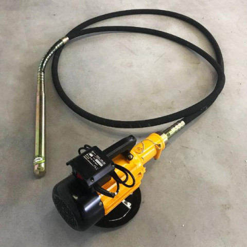 Купить Глубинный вибратор для бетона Lumag LFR 15E