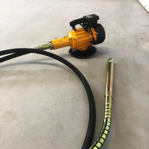 Купить Глубинный вибратор для бетона Lumag LFR 15E