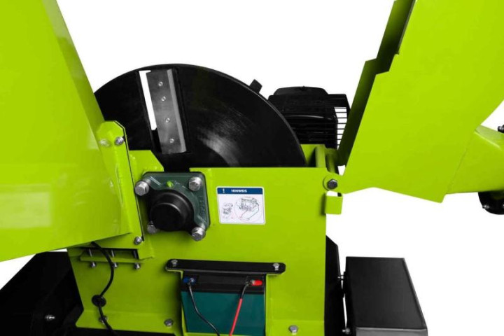 Купить Садовый измельчитель Zipper ZI-HAEK15000