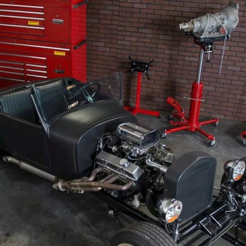 Купити Стенд ремонта двигателей складной поворотный (кантователь) 680кг TORIN T26801