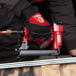 Купити Степлер пневматичний для скоби 12.80 * 16 мм