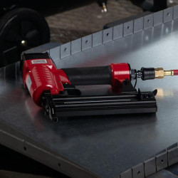 Купити Степлер пневматичний для цвяхів від 15 до 50 мм