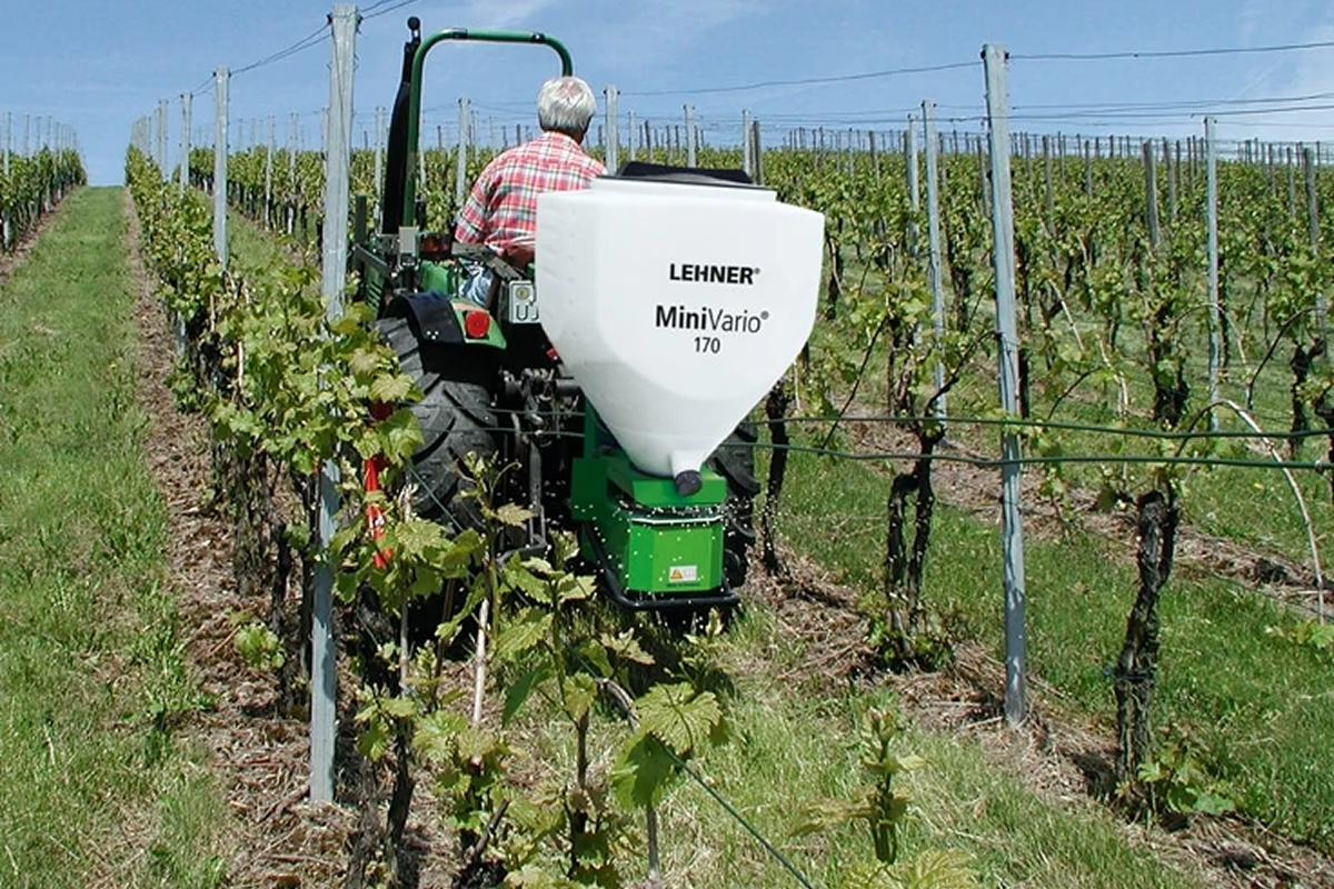 Разбрасыватель удобрений от Lehner Купить разбрасыватель удобрений от Lehner